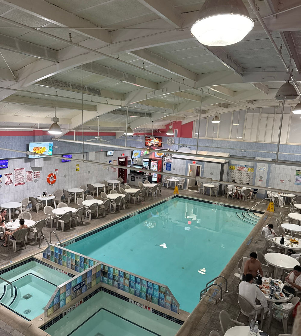 Southampton Spa Pool - High Quality View 1